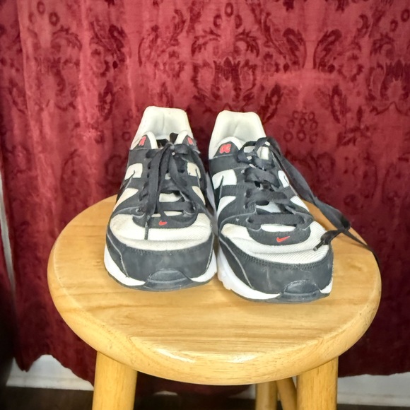 Nike Black and White Athletic Shoes with Red Details - Picture 1 of 5